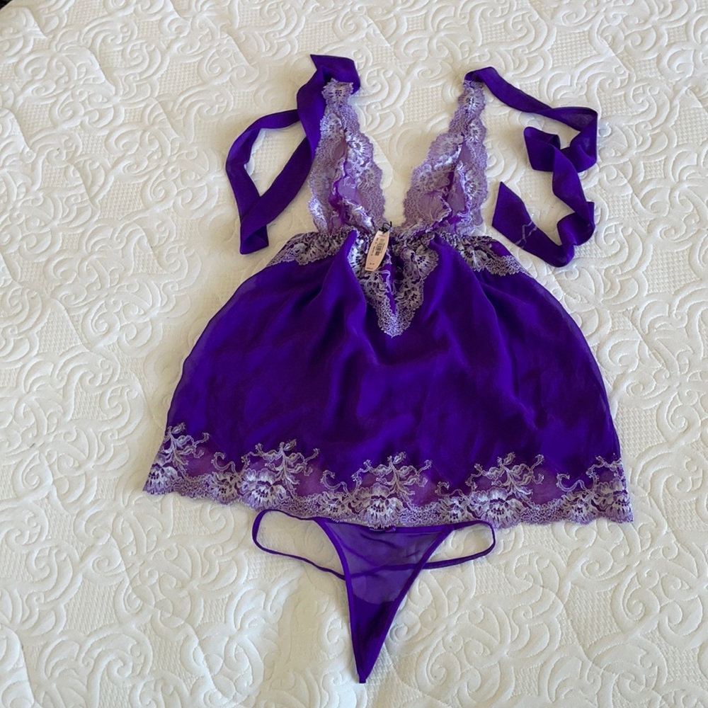 Sleepwear VS